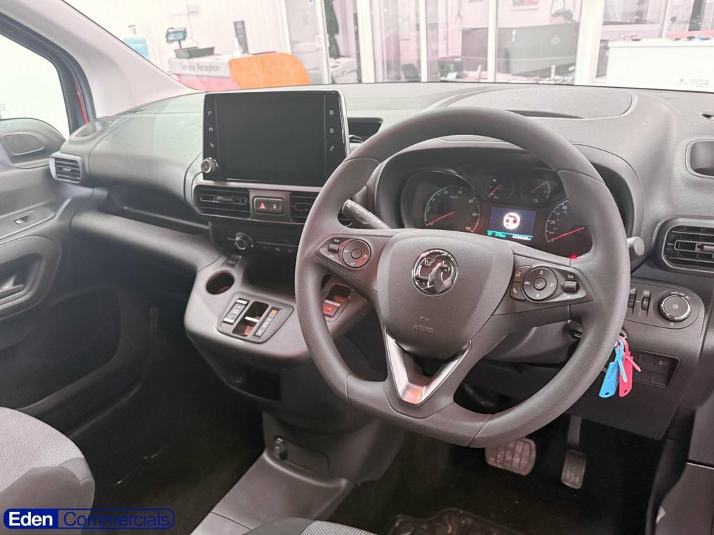 Vauxhall Combo-e Life 52Kwh Design XL Mpv 7.4Kw Charg #22