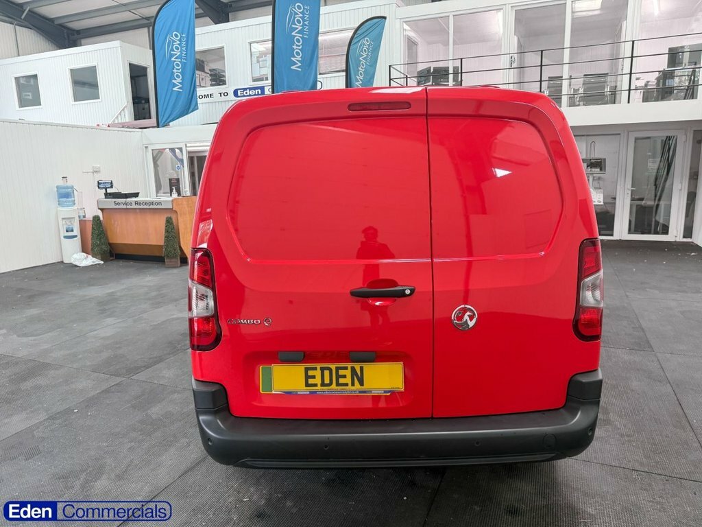 Vauxhall Combo-e Life Mpv Red #5