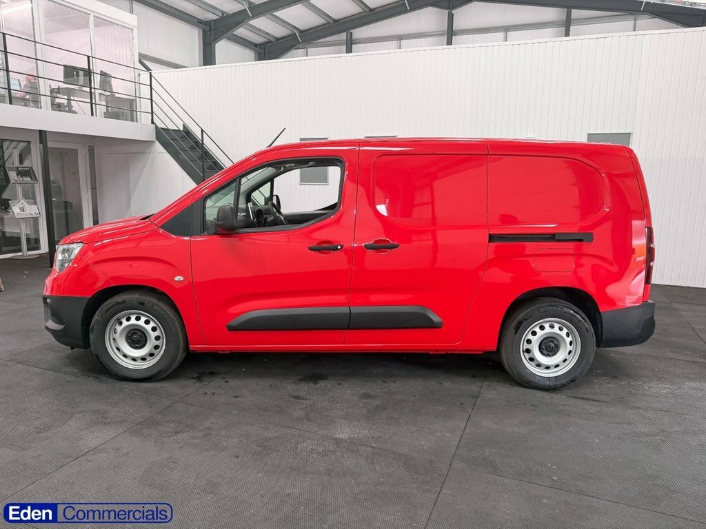 Vauxhall Combo-e Life 52Kwh Design XL Mpv 7.4Kw Charg #7