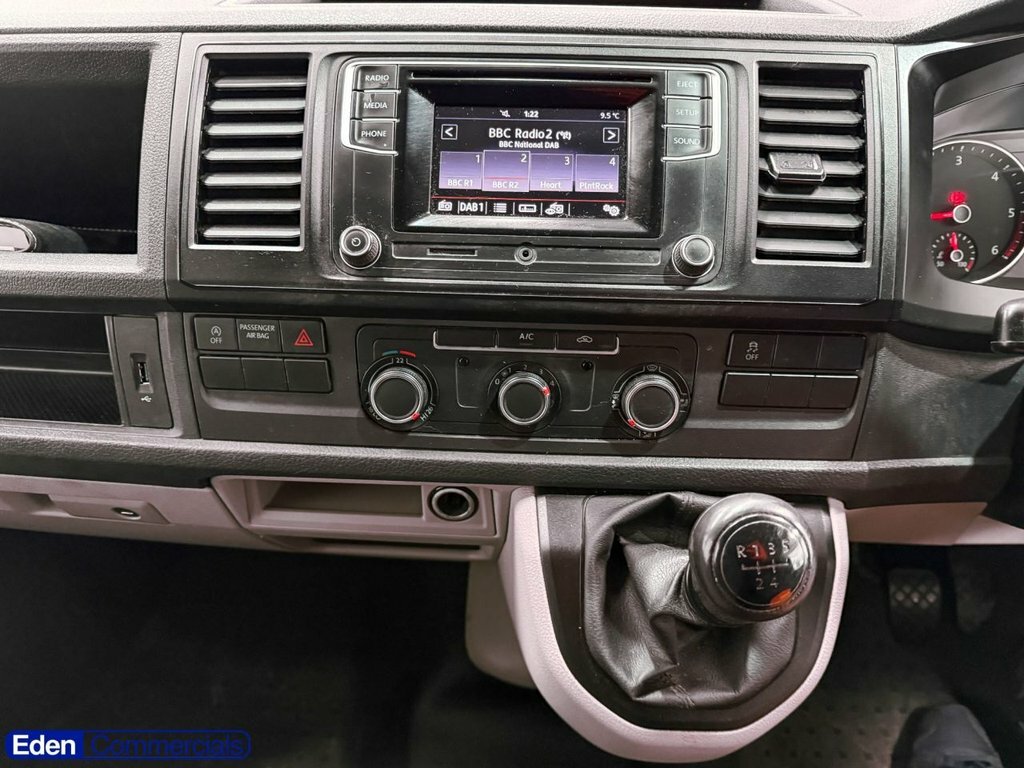Volkswagen Transporter 2.0 Tdi Bmt 150 Highline Kombi Van Grey #16