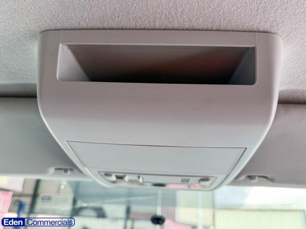Volkswagen Transporter 2.0 Tdi Bmt 150 Highline Kombi Van Grey #23