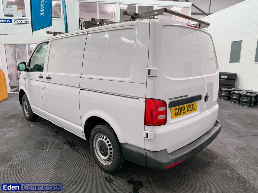 Volkswagen Transporter 2L Startline White #6