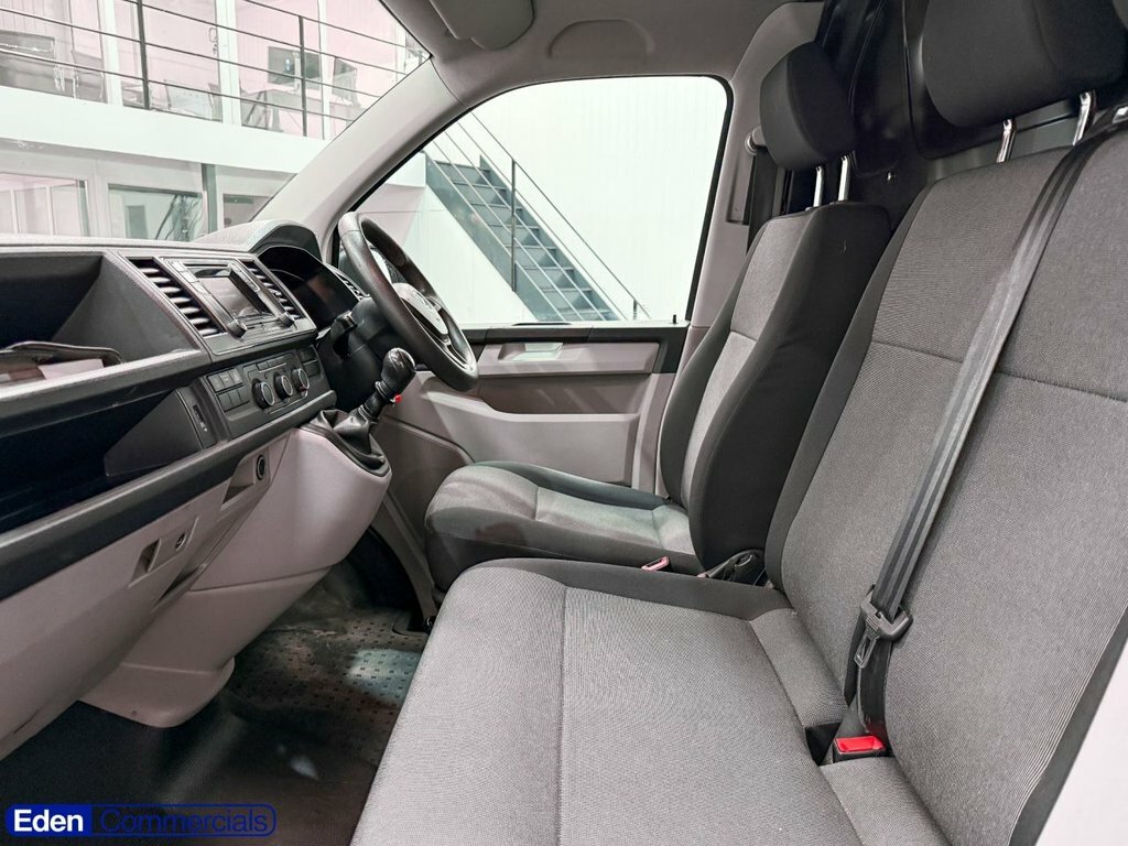 Volkswagen Transporter 2.0 Tdi Bmt 150 Highline Kombi Van Grey #11