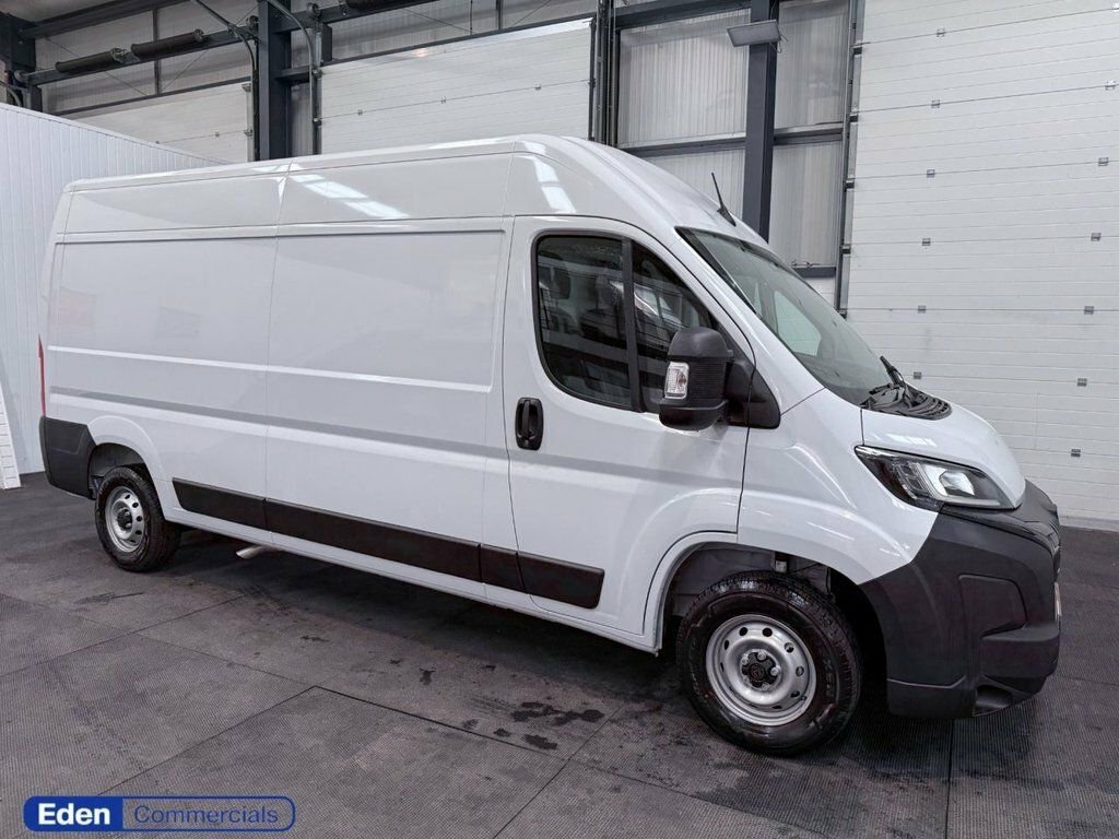 Peugeot Boxer 2L Professional White