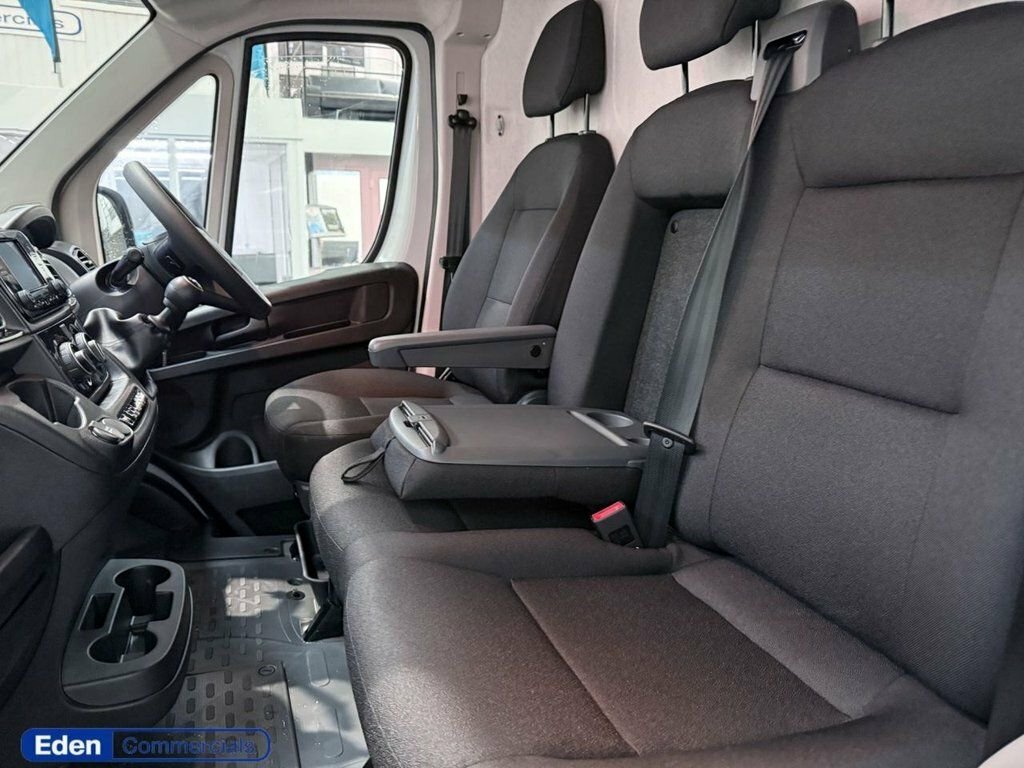 Peugeot Boxer 2L Professional White #4