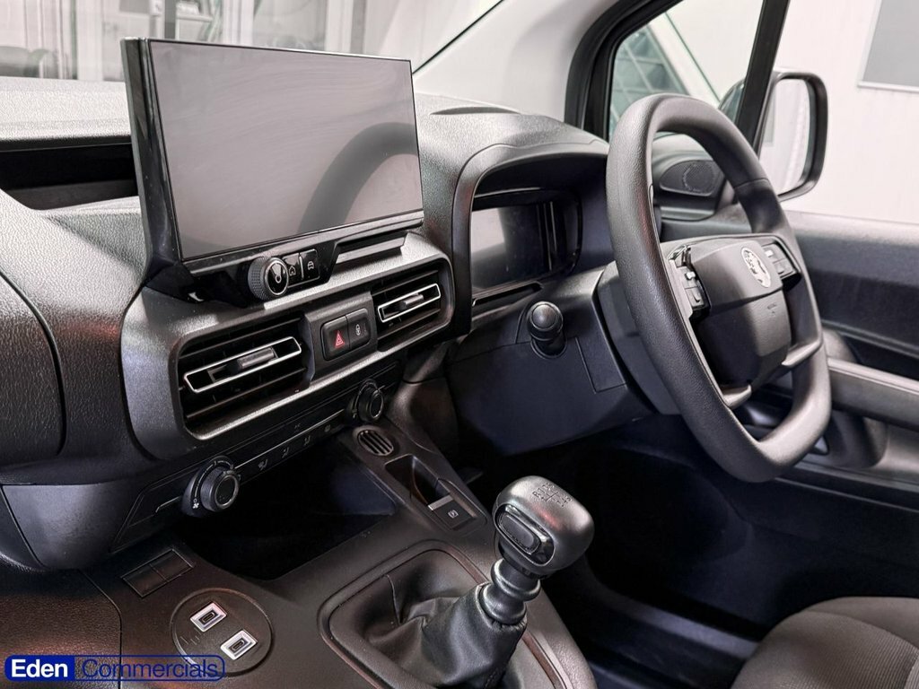 Vauxhall Combo 1.5L Pro White #3