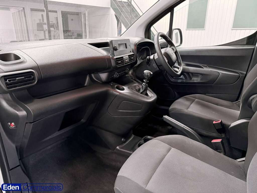 Toyota Proace City 1.5L Active White #5