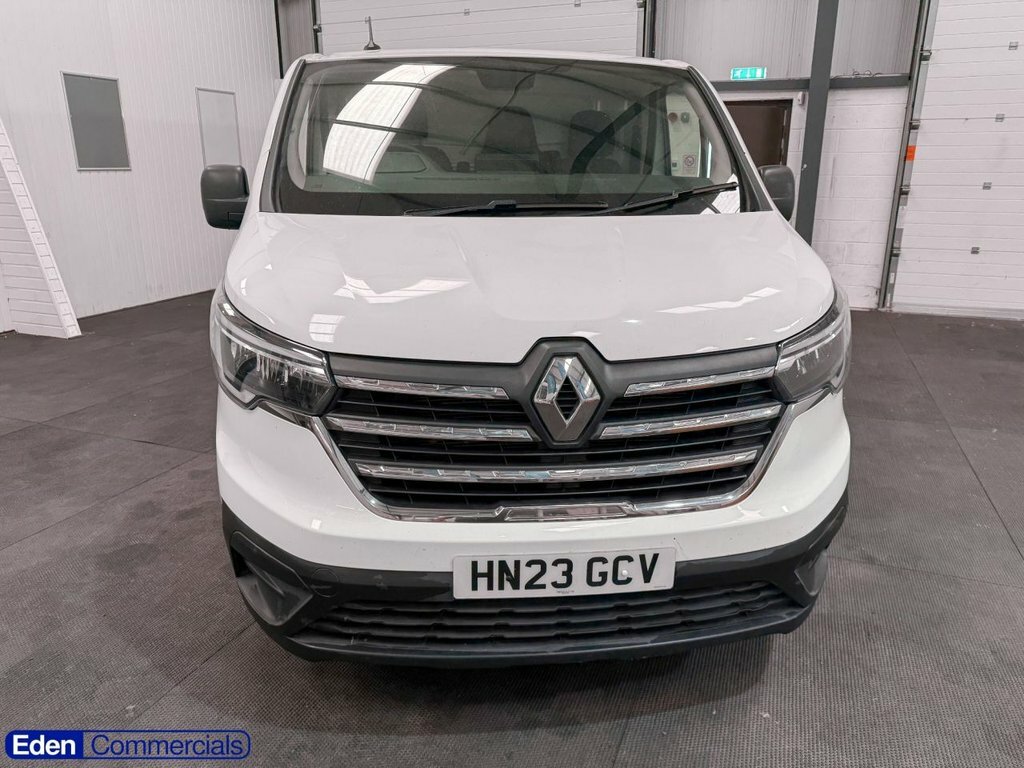 Renault Trafic 2L Business White #2