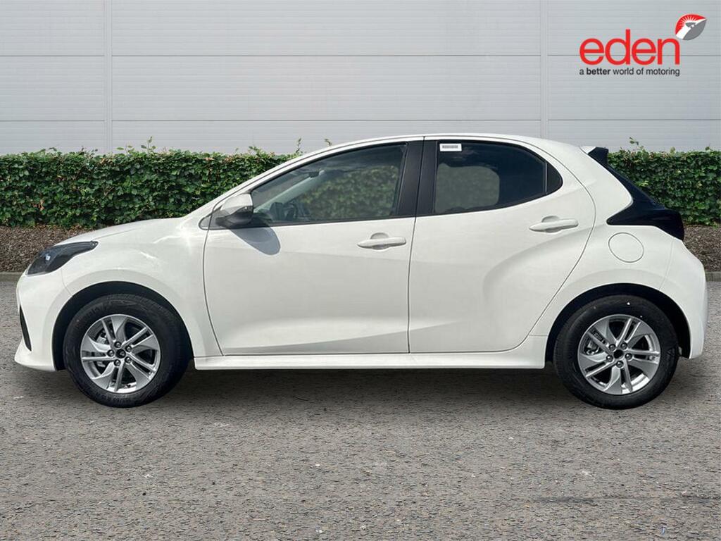 Mazda 2 Centre Line White #4