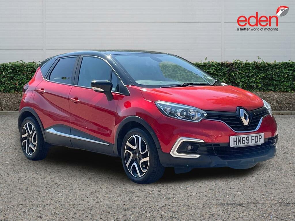Renault Captur Iconic Red