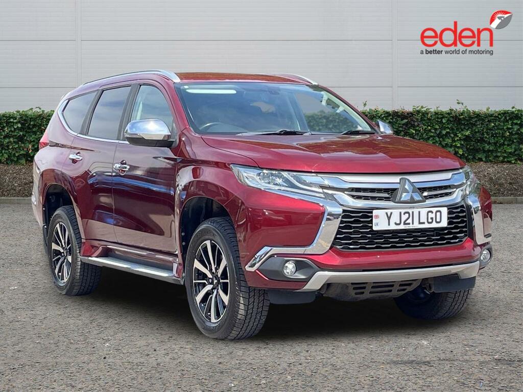 Mitsubishi Shogun Sport 3 Red