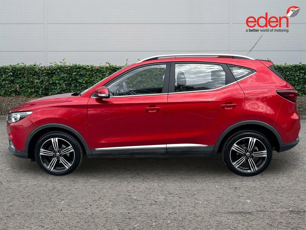 MG ZS Exclusive Red #4