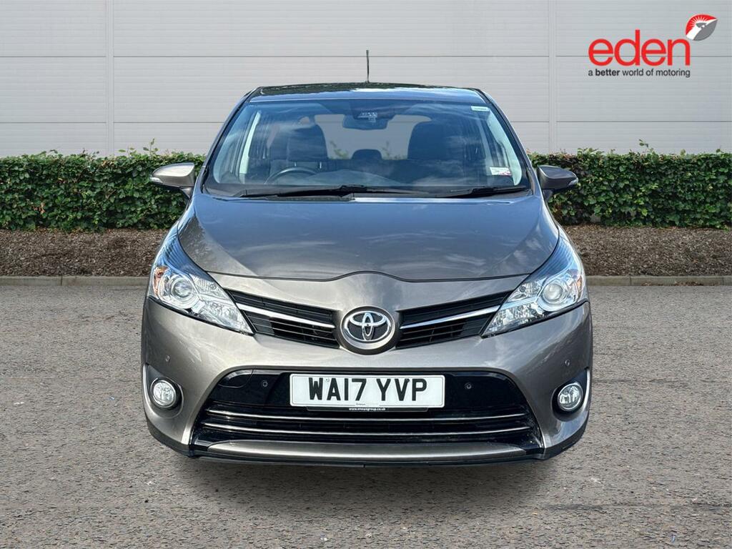 Toyota Verso Icon Brown #2