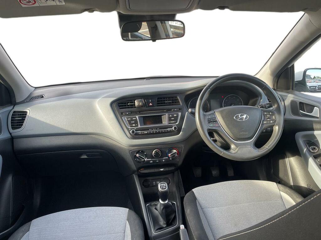 Hyundai I20 Hatchback 1.2 Blue Drive Se Euro 6 Ss 2016 Silver #13