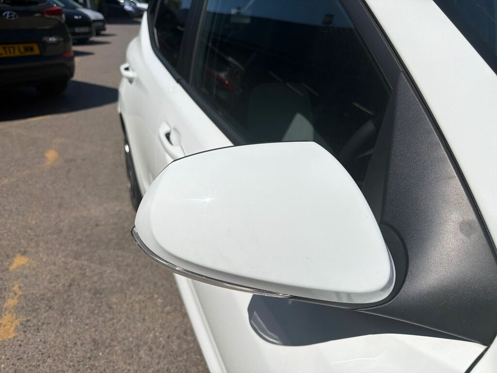 Hyundai I10 1.2 Premium White #22