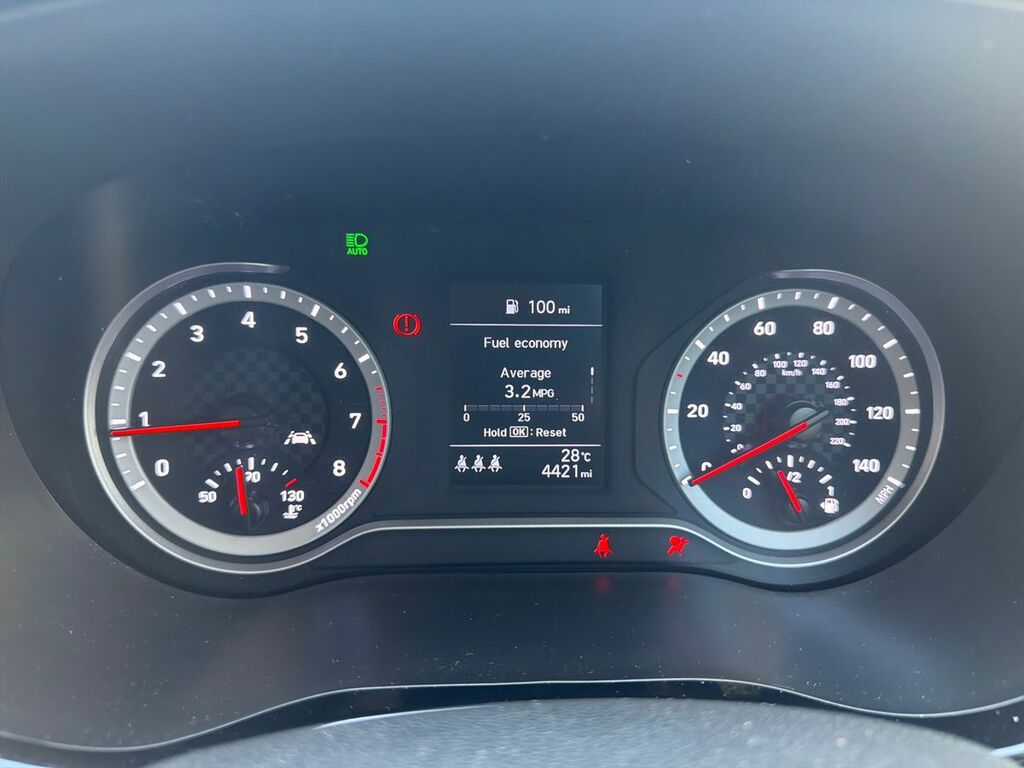 Hyundai I10 1.2 Premium White #14