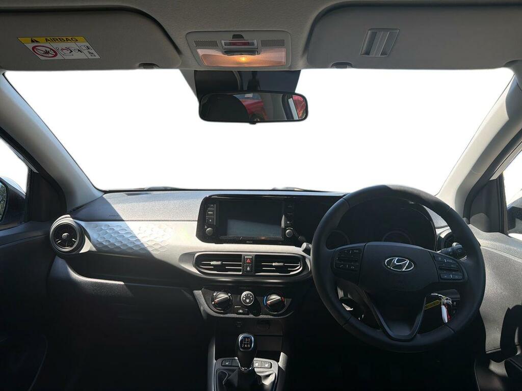 Hyundai I10 1.2 Premium White #13
