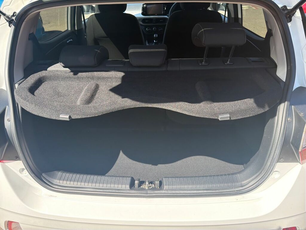 Hyundai I10 1.2 Premium White #12