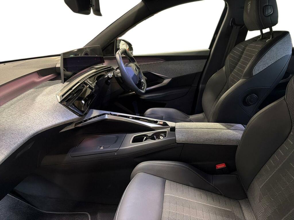 Peugeot 3008 1.2 Hybrid 145 Gt E-dsc6  #10
