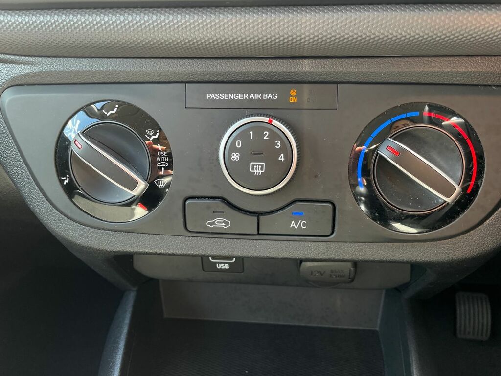 Hyundai I10 1.0 Se Connect Hatchback Euro 6 White #18