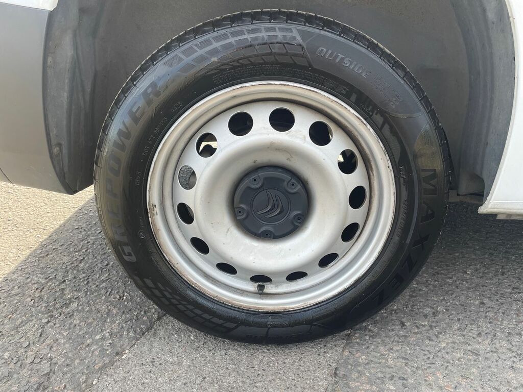 Citroen Berlingo 1.5 Bluehdi Feel 130Ps 5 Seat Eat8 Black #9