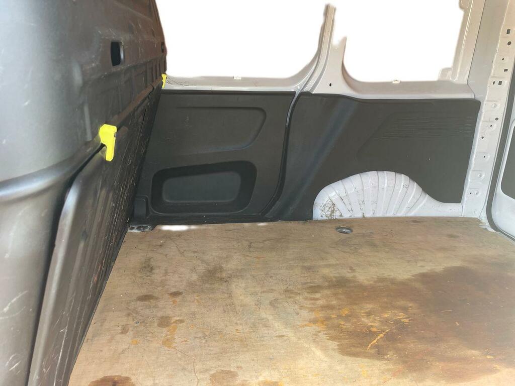 Citroen Berlingo 1.5 Bluehdi Feel 130Ps 5 Seat Eat8 Black #11
