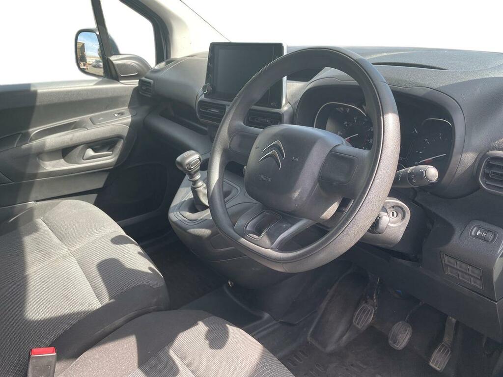 Citroen Berlingo 1.5 Bluehdi Feel 130Ps 5 Seat Eat8 Black #15