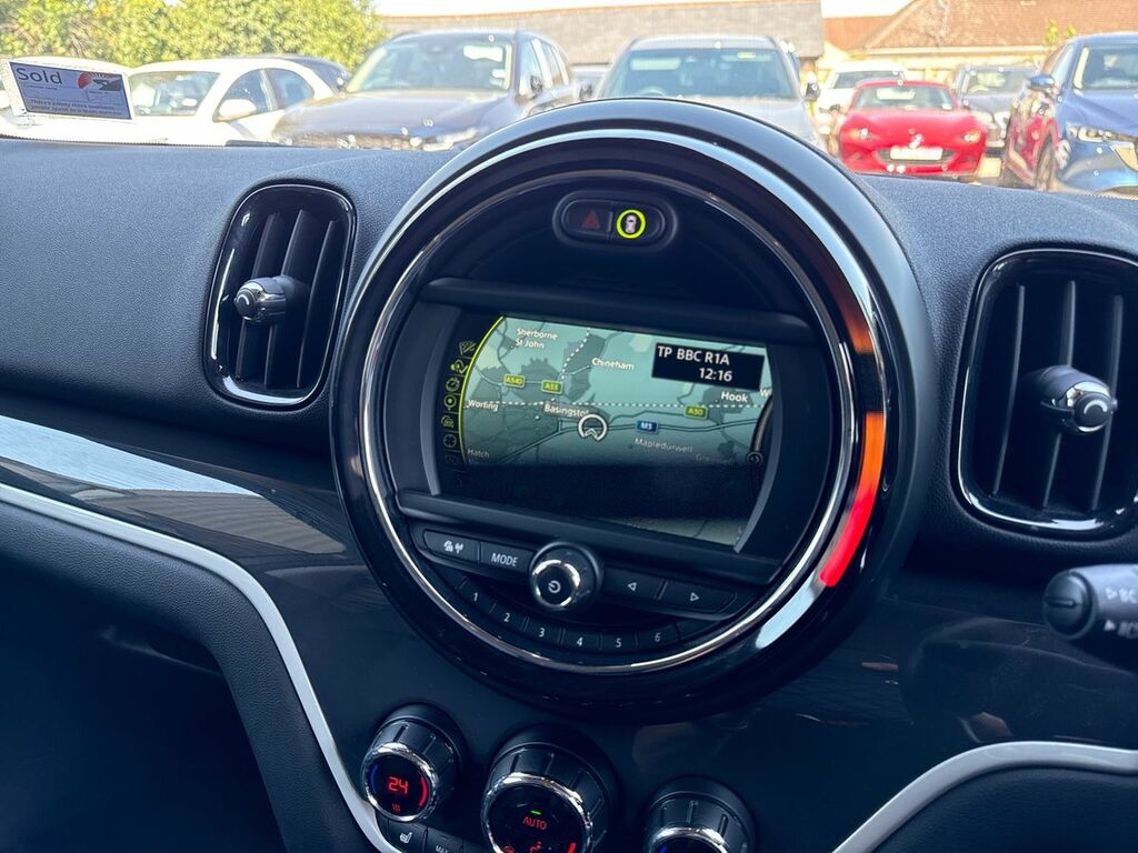 Mini Countryman 1.5 Cooper Suv 6Spd All4 Euro 6 S Red #23