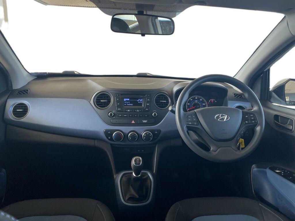 Hyundai I10 1.0 S Air - Hatchback - 20 Road Tax White #13