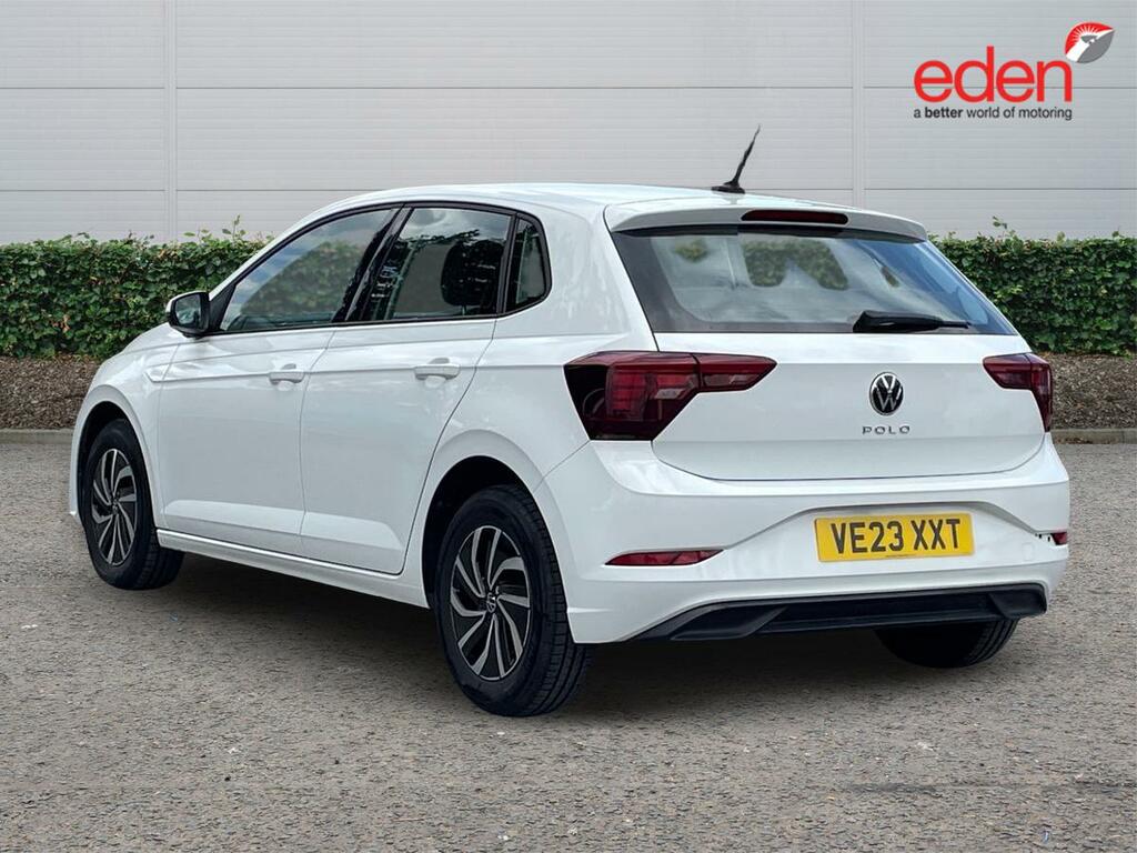 Volkswagen Polo Life White #5
