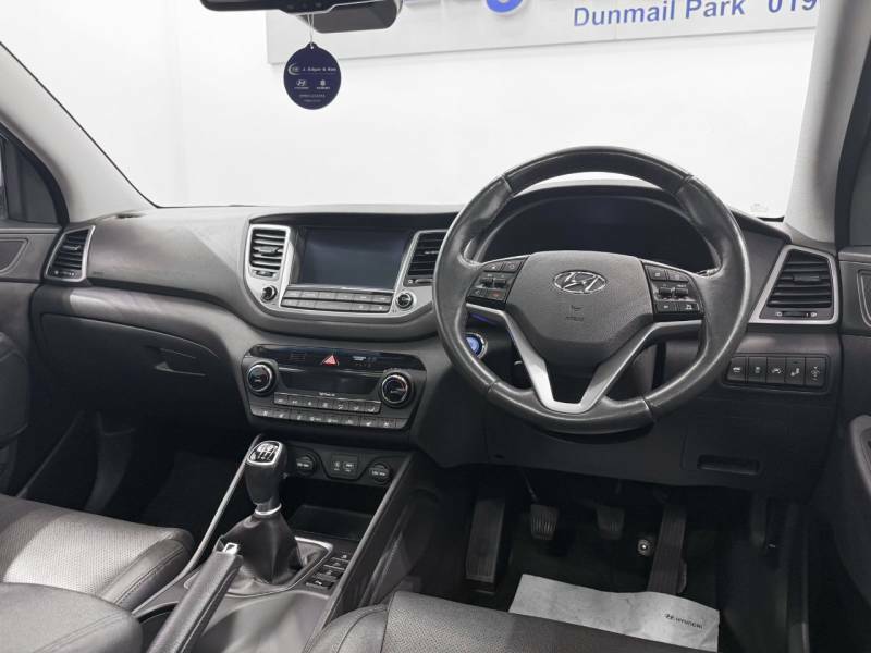 Hyundai Tucson 2.0 Crdi 185 Premium Se White #2