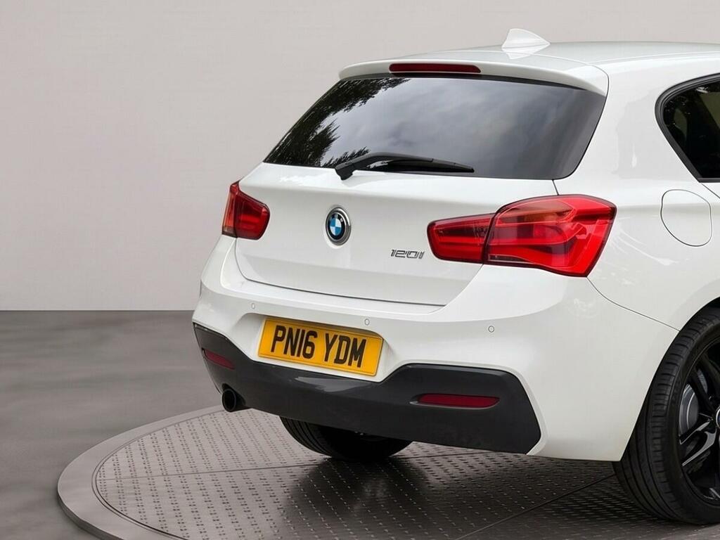 BMW 1 Series 118I M Sport White #31