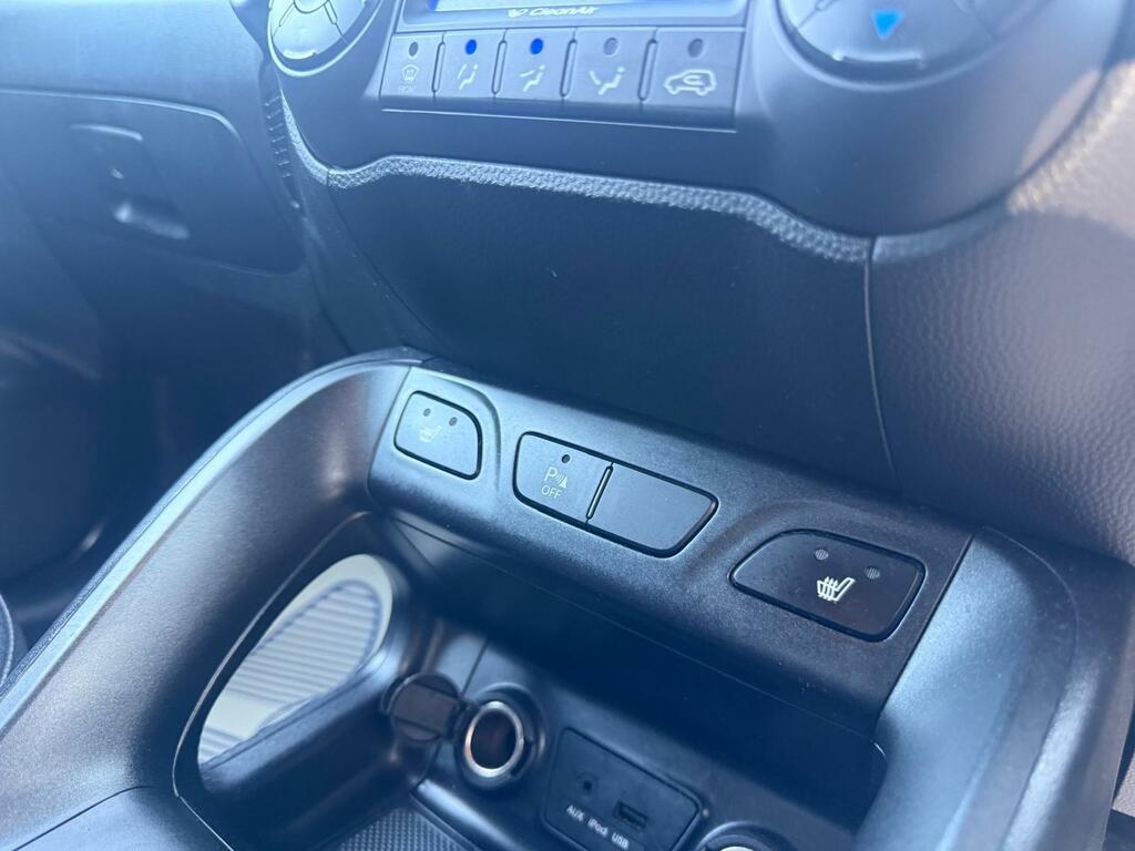 Hyundai Ix35 2.0 Crdi Premium 4Wd Fsh Sat Nav Pan Roof White #51