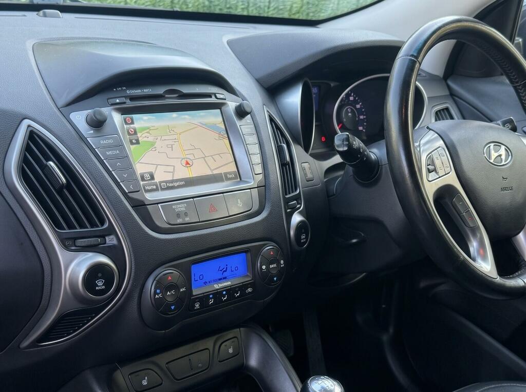 Hyundai Ix35 2.0 Crdi Premium 4Wd Fsh Sat Nav Pan Roof White #45