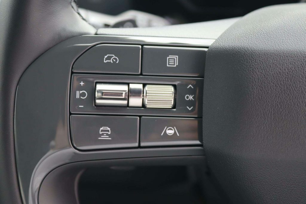 Kia EV9 99.8Kwh Air Suv Rwd 200 Bhp Black #24