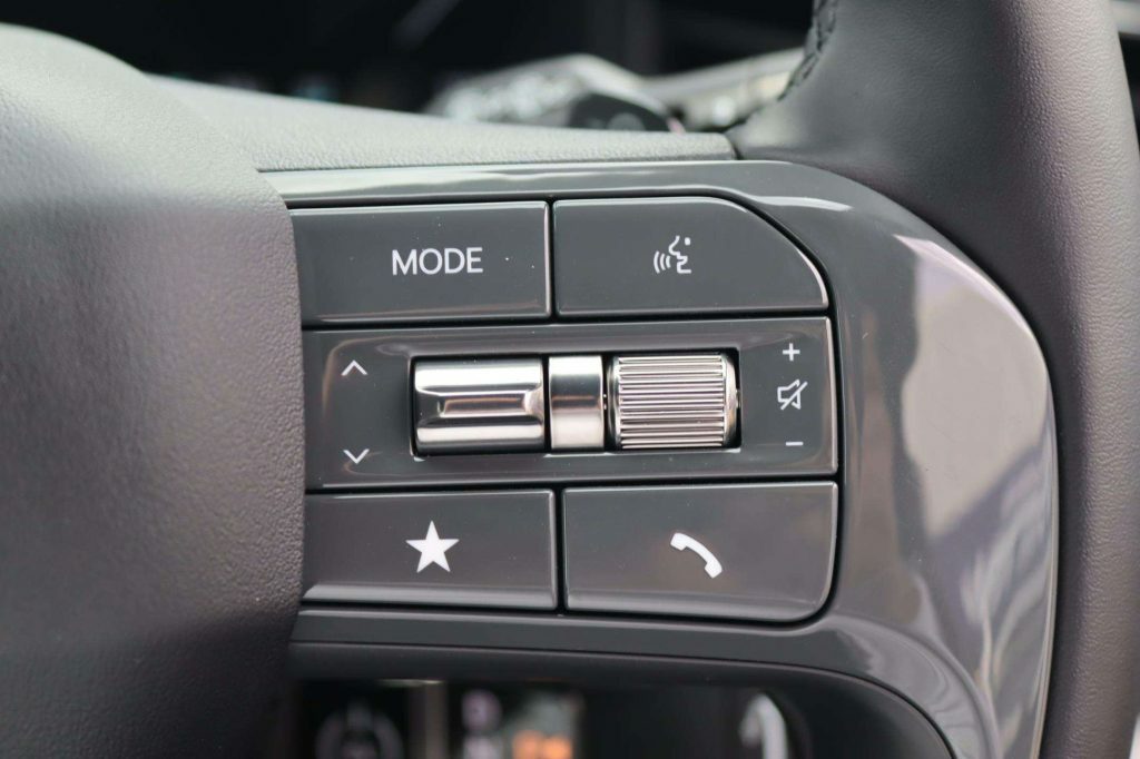 Kia EV9 99.8Kwh Air Suv Rwd 200 Bhp Black #25