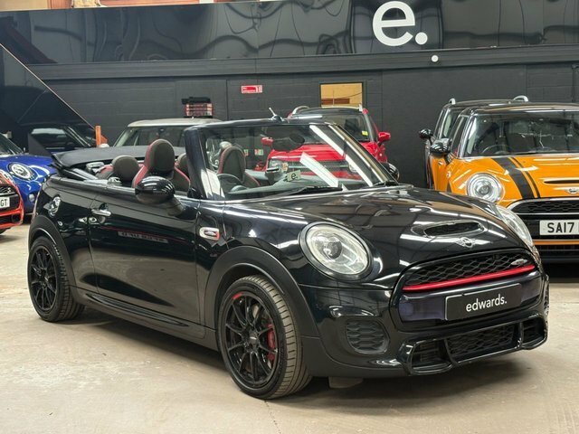 Mini Convertible 2.0 John Cooper Works Convertible Black
