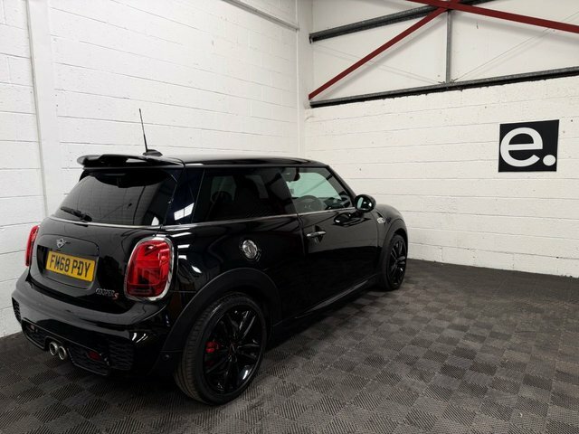 Mini Hatch 2.0 Cooper S Sport Hatchback Eur Black #6