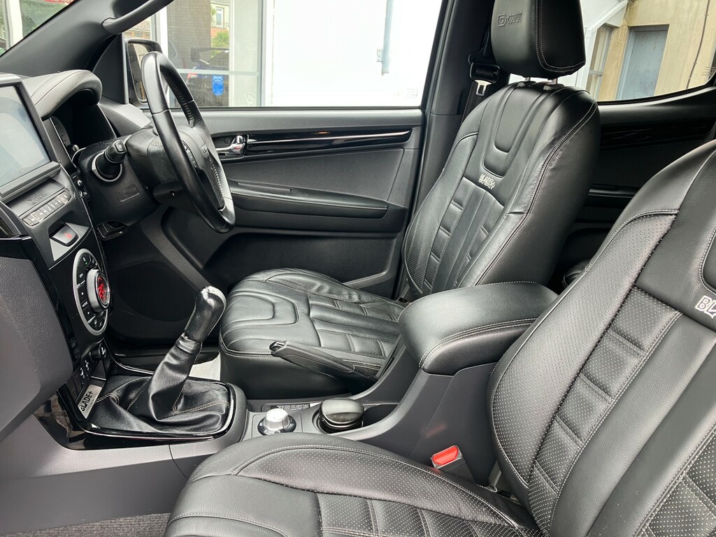 Isuzu D-Max 1.9 Td Blade Pickup Double Cab Red #5