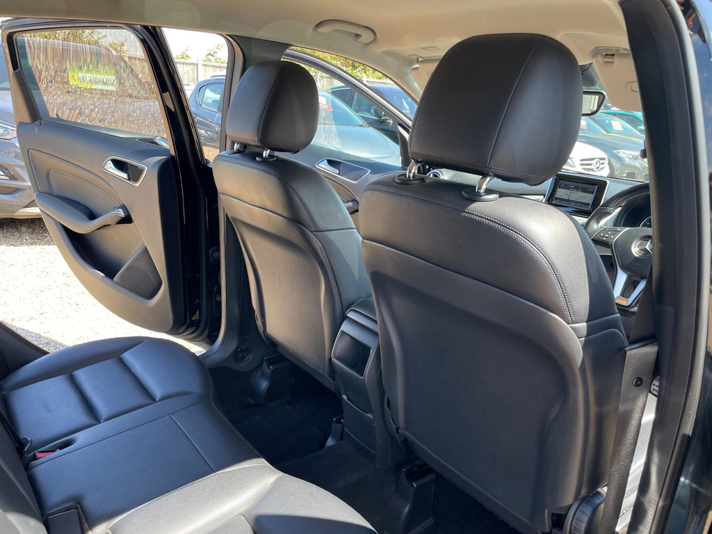 Mercedes-Benz B Class 1.8 Blueefficiency Se Mpv 7G-dct Euro 5 Grey #39