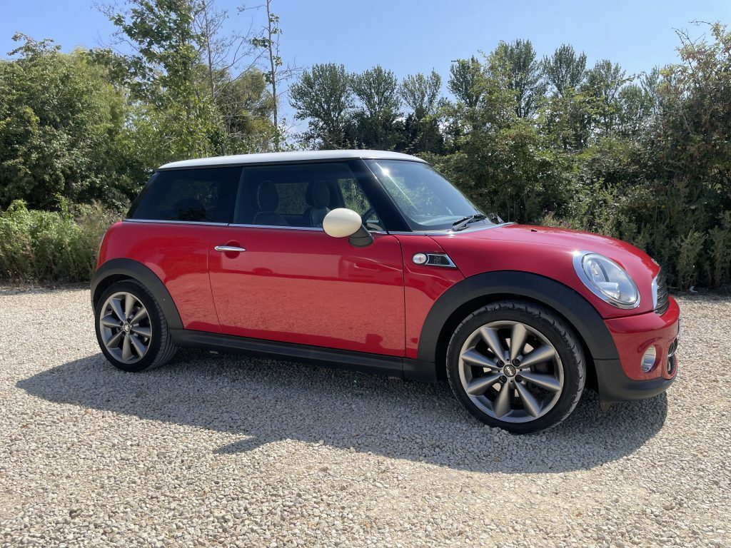 Mini Hatch 1.6 Cooper London 2012 - YS12ADV Red #3
