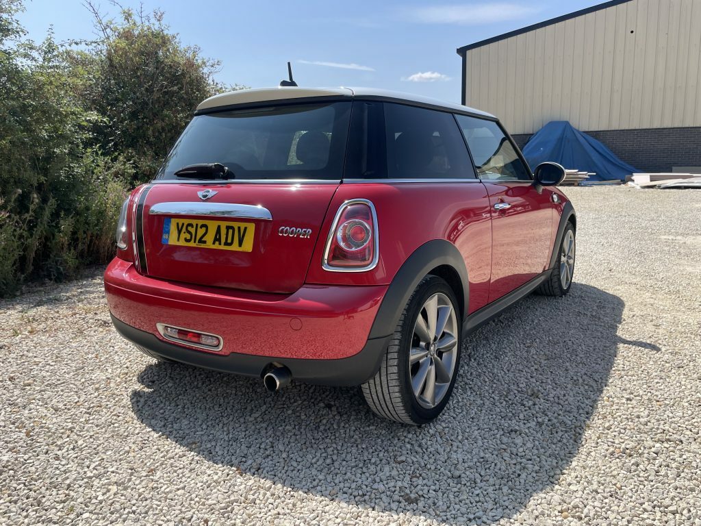 Mini Hatch 1.6 Cooper London 2012 - YS12ADV Red #5