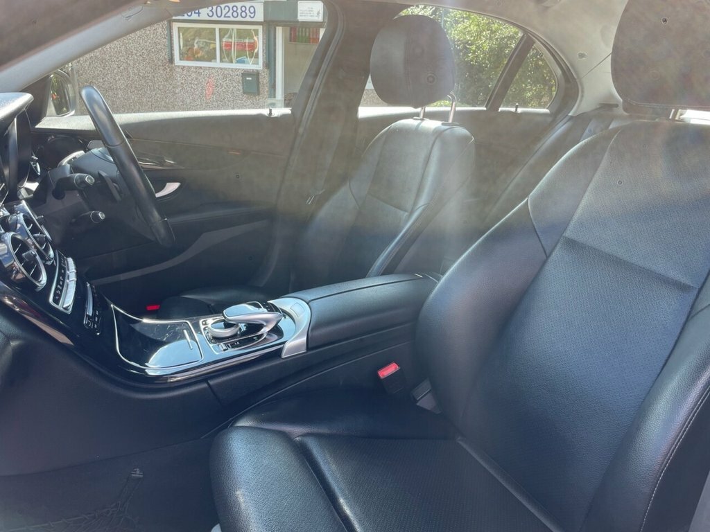 Mercedes-Benz C Class C220d Sport Premium 9G-tronic White #17