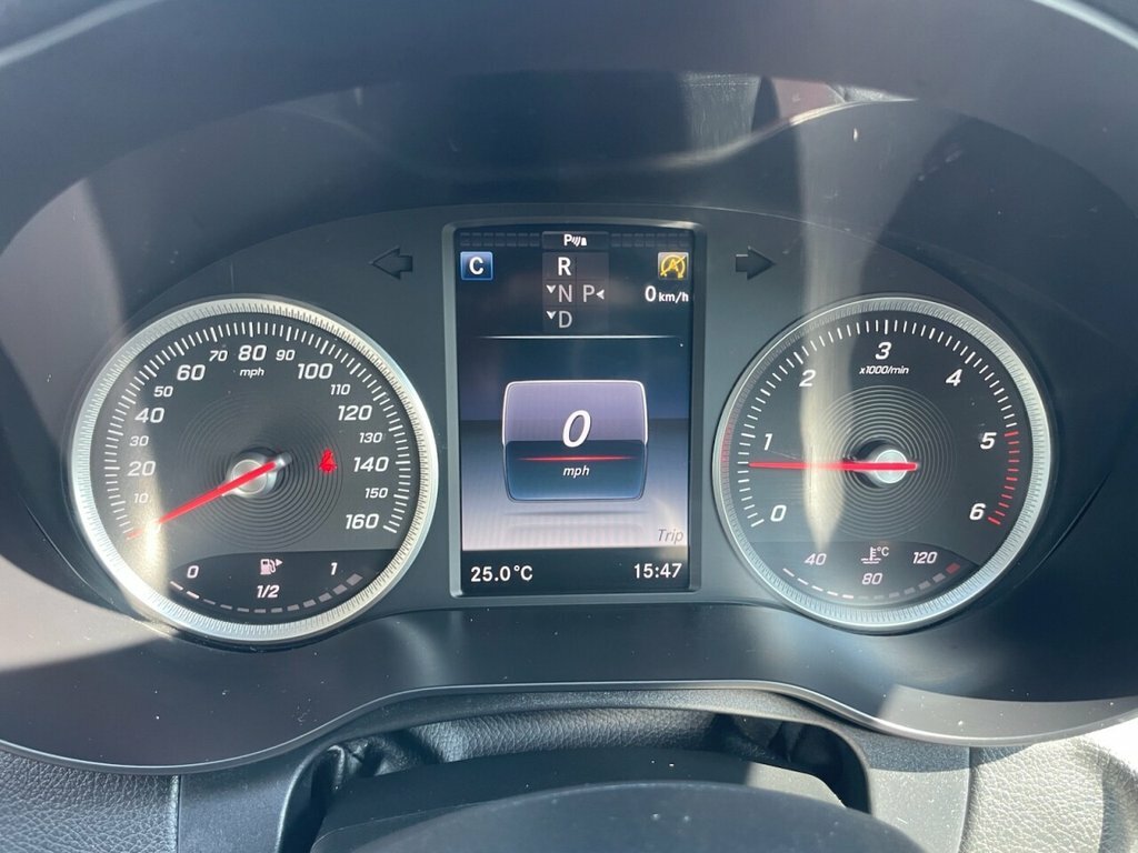 Mercedes-Benz C Class C220d Sport Premium 9G-tronic White #22