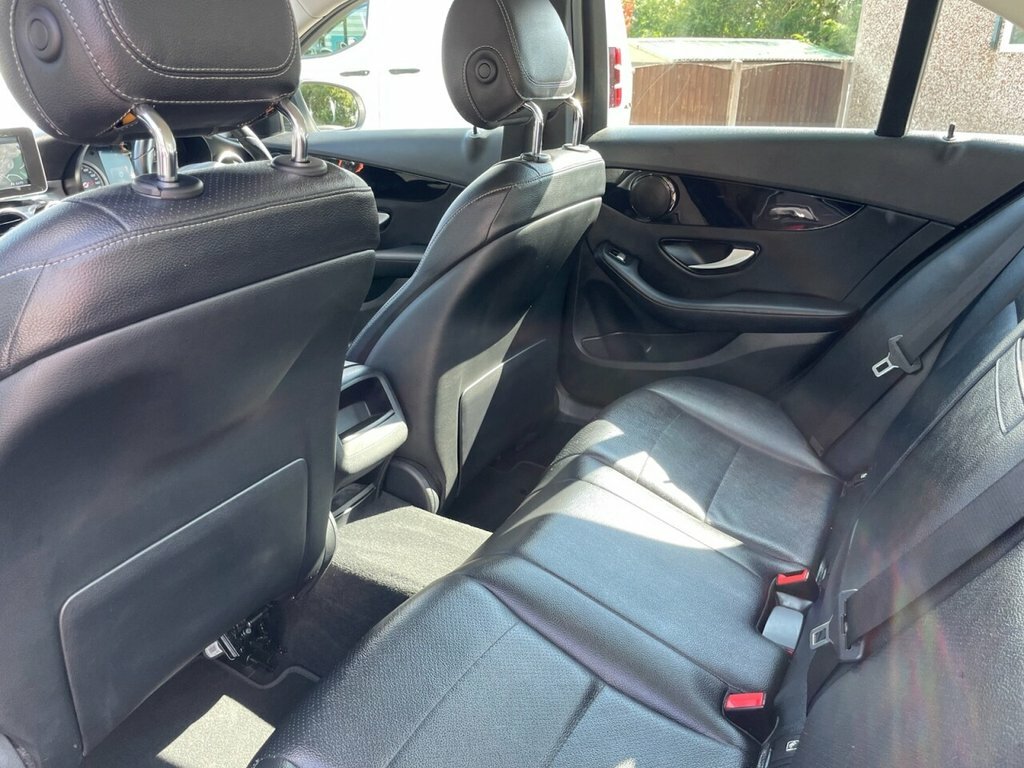 Mercedes-Benz C Class C220d Sport Premium 9G-tronic White #18