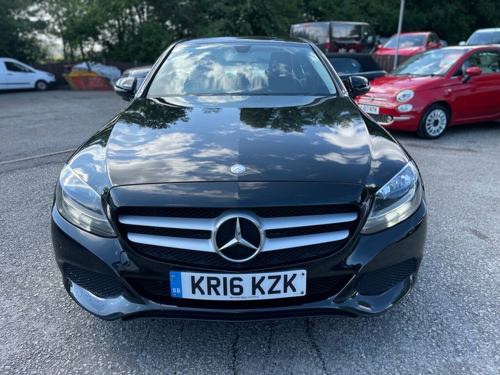 Mercedes-Benz C Class 2.1L Se Black #4
