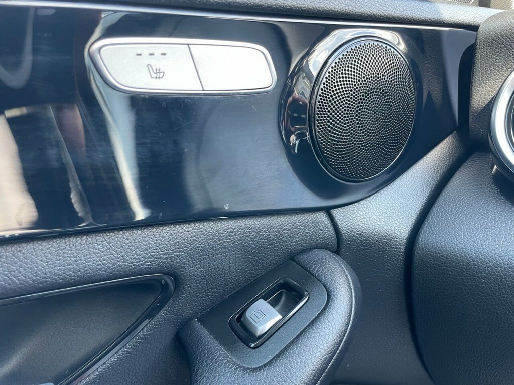 Mercedes-Benz C Class C220d Sport Premium 9G-tronic White #37