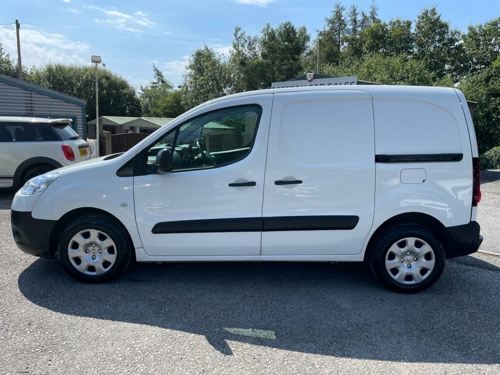 Peugeot Partner 1.6L S White #5