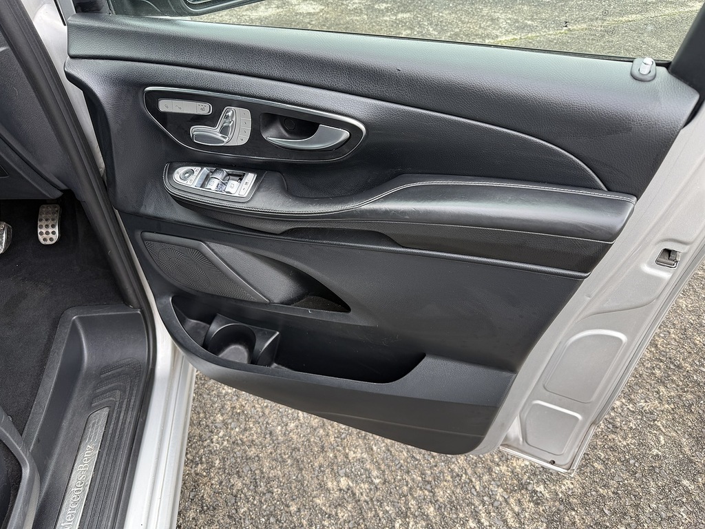 Mercedes-Benz V Class V220 Xlwb Bluetec Sport Silver #23