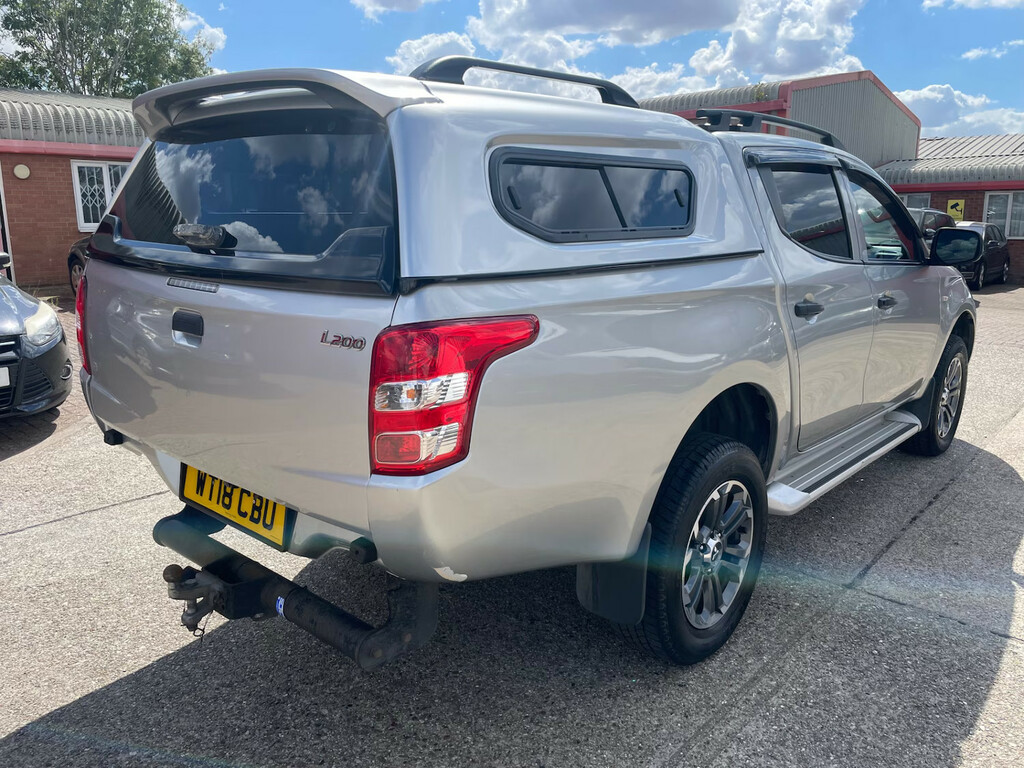 Mitsubishi L200 Double Cab Di-d 151 4Life 4Wd Pick Up Manua Silver #3